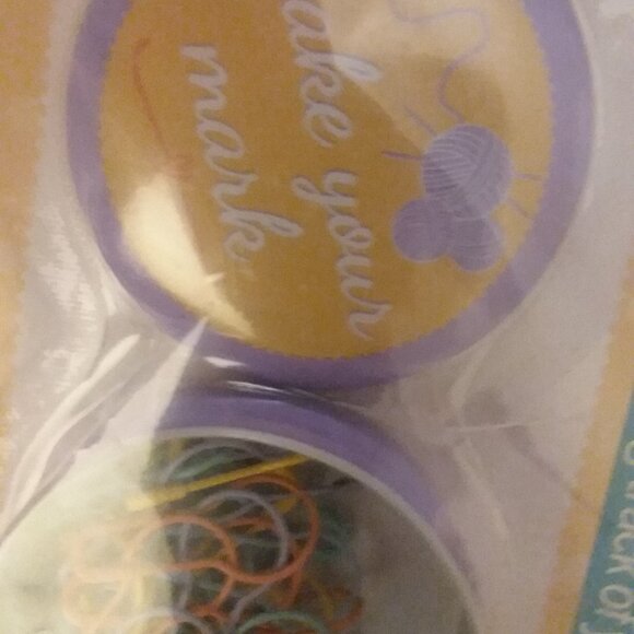 Simply Knitting magazine Issue 212 with knitting needles, stitch markers, etc - Picture 4 of 6